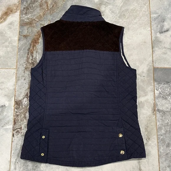 Vineyard Vines Dark Blue Quilted Vest with Dark Brown Details - Picture 6 of 9